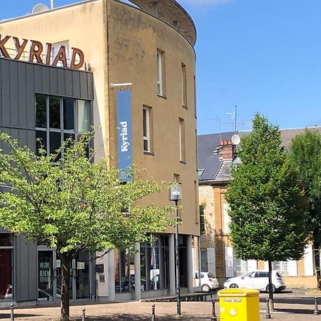 Kyriad Charleville Mezieres Eksteriør billede